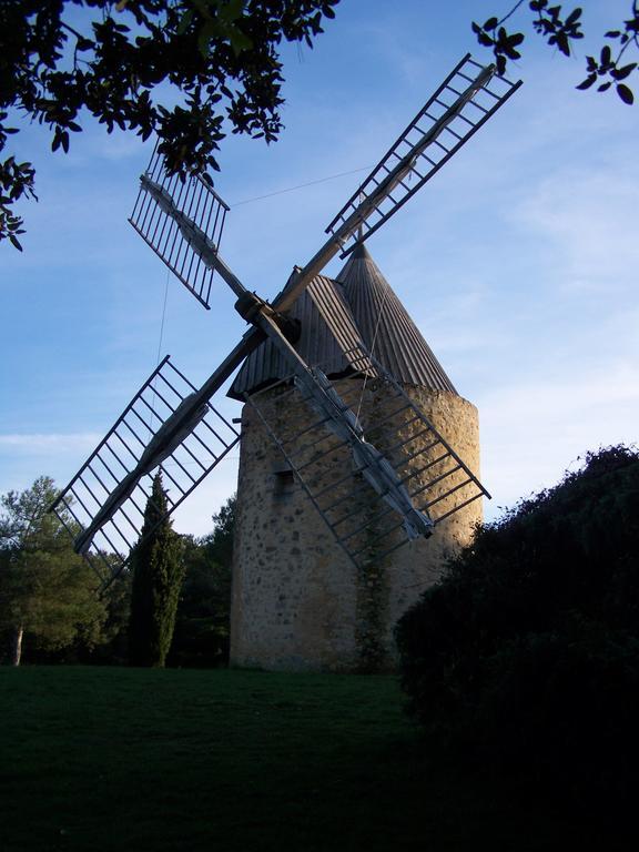 Auberge Lou Caleou Venejan Bagian luar foto