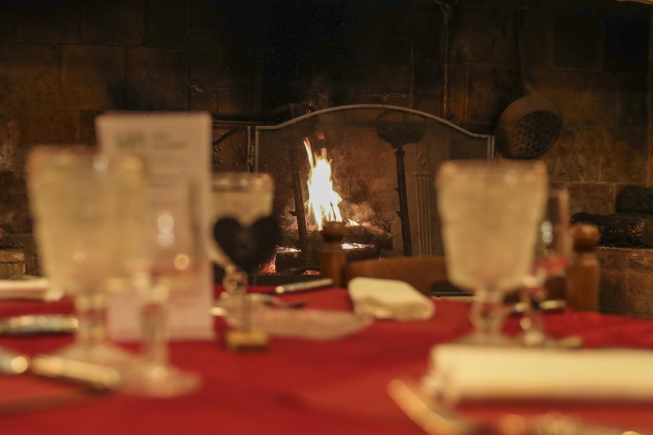 Auberge Lou Caleou Venejan Bagian luar foto