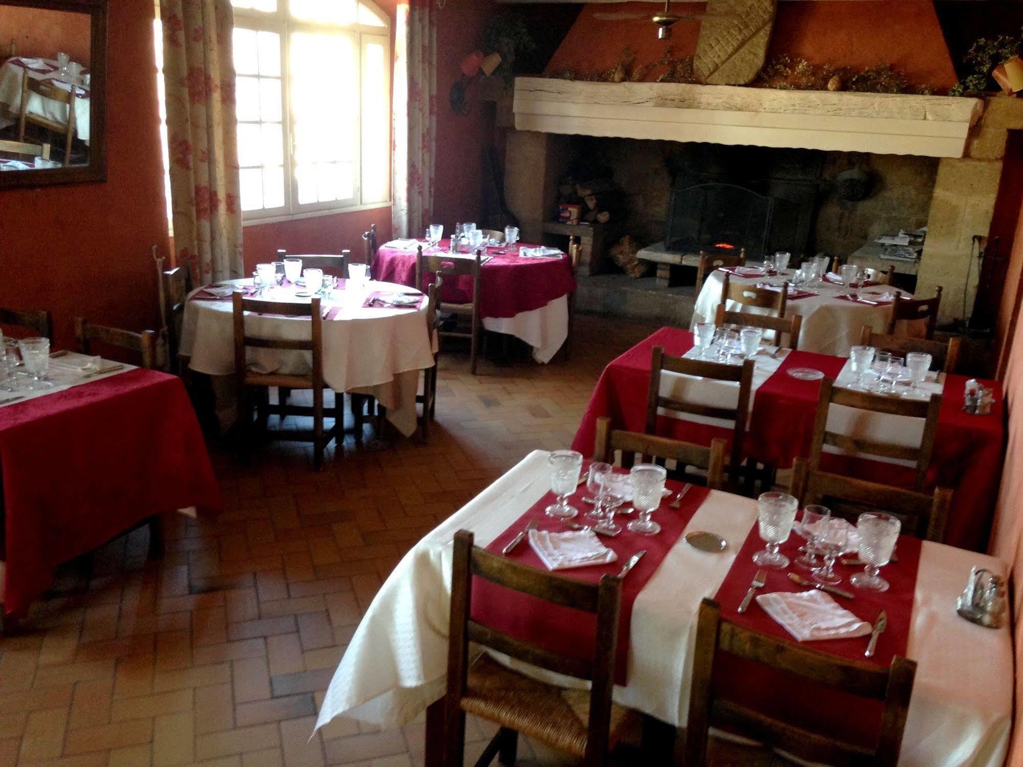 Auberge Lou Caleou Venejan Bagian luar foto