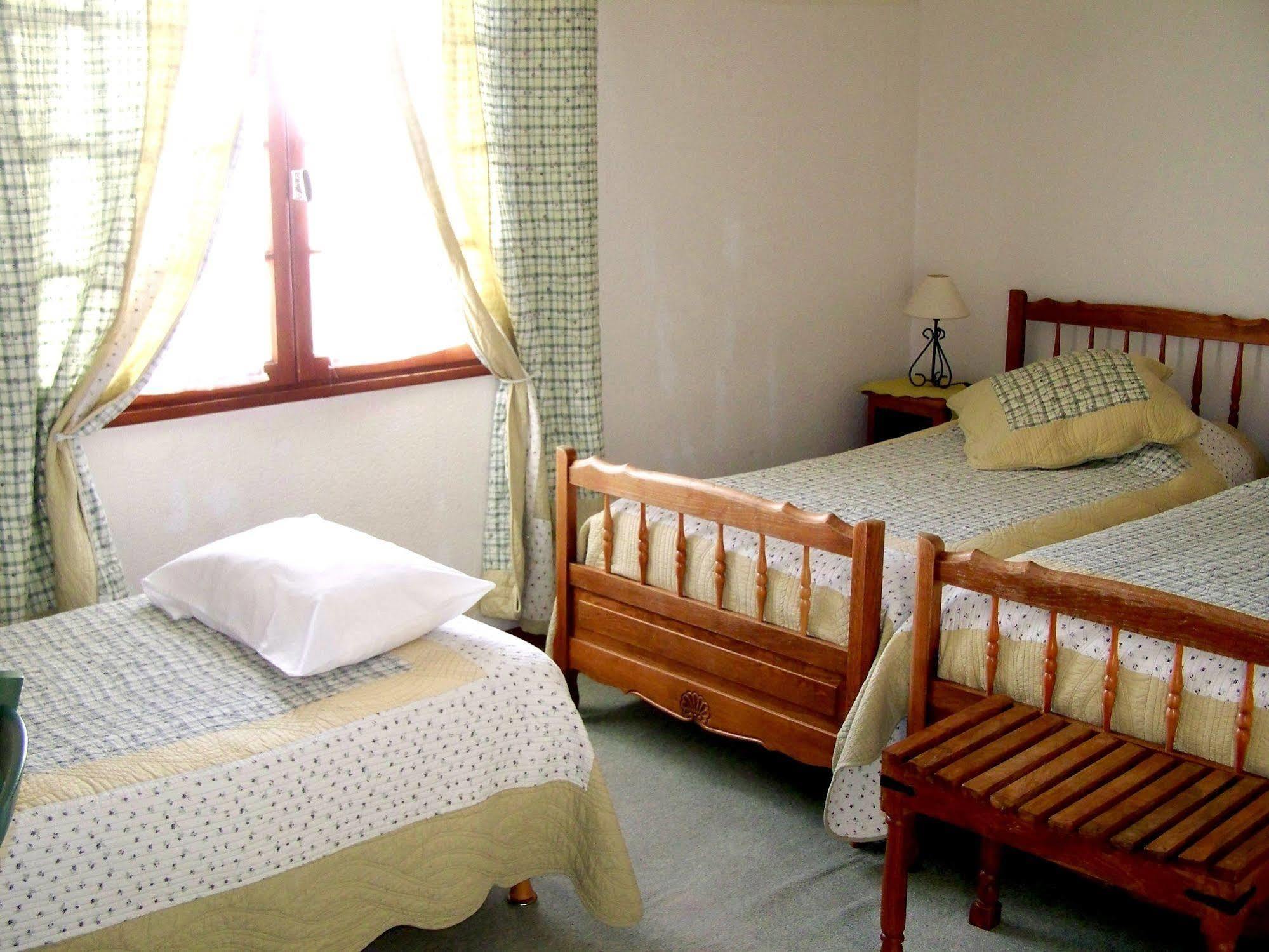 Auberge Lou Caleou Venejan Bagian luar foto
